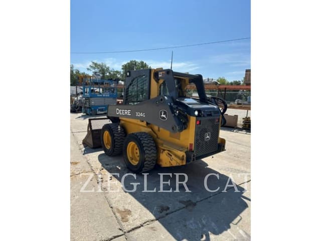 Image of John Deere 324G equipment image 3
