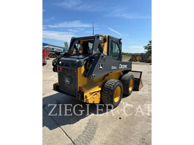 Image of John Deere 324G equipment image 2