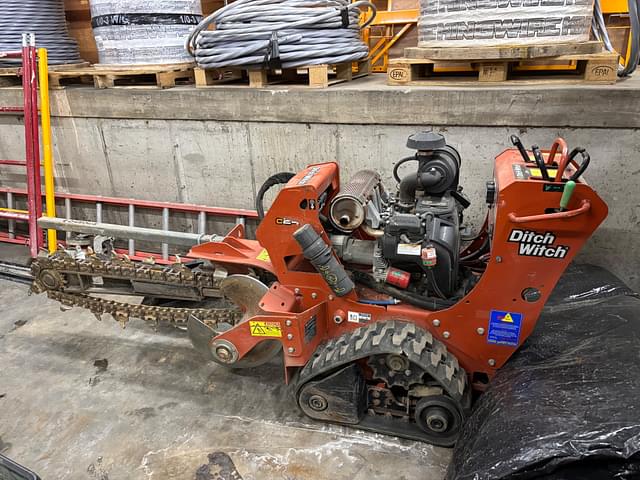 Image of Ditch Witch C24X equipment image 1