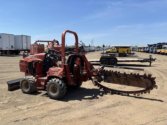 Image of Ditch Witch RT45 equipment image 3
