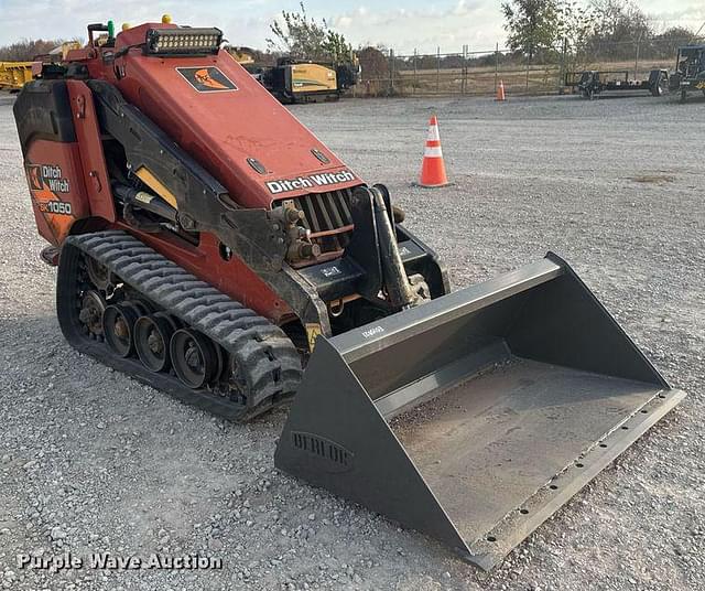 Image of Ditch Witch SK1050 equipment image 2