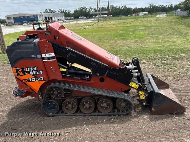 Image of Ditch Witch SK1050 equipment image 3