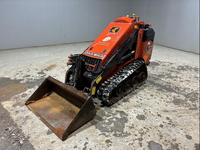 Image of Ditch Witch SK800 equipment image 1