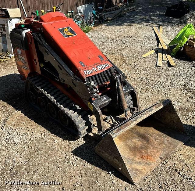 Image of Ditch Witch SK800 equipment image 2