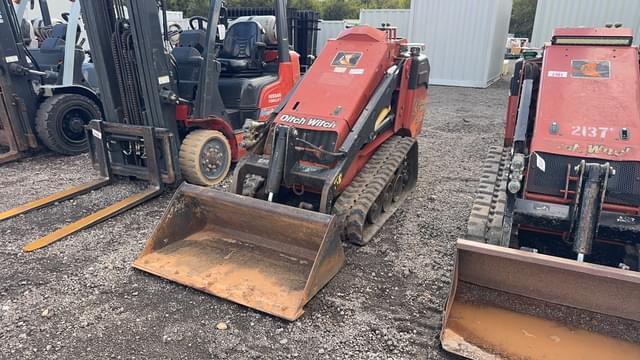 Image of Ditch Witch SK800 equipment image 1