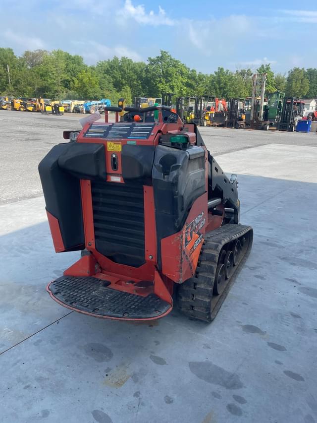 Image of Ditch Witch SK800 equipment image 2