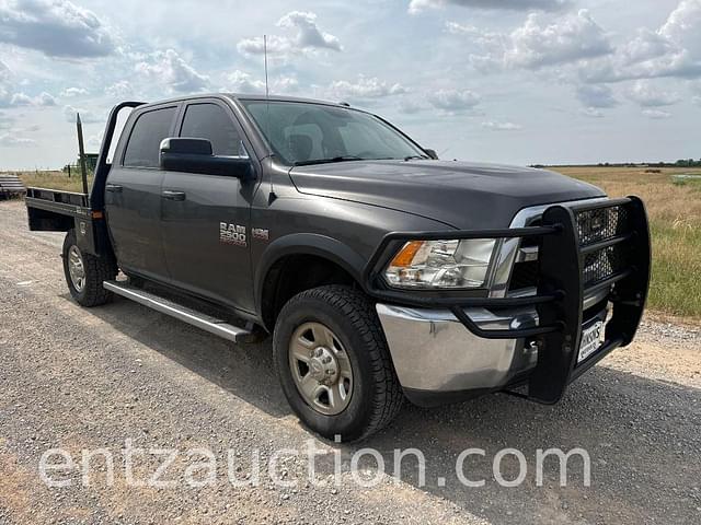 Image of Dodge Ram 2500 equipment image 2