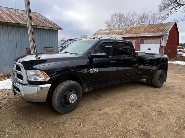Image of Dodge Ram 3500 equipment image 2