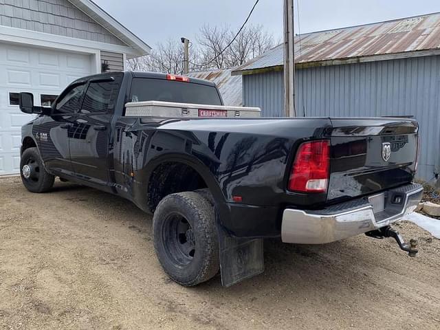 Image of Dodge Ram 3500 equipment image 4