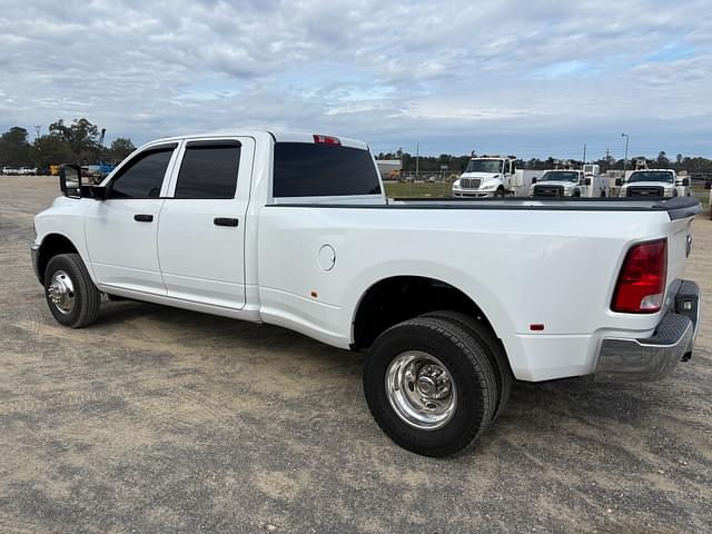 Image of Dodge Ram 3500 equipment image 1