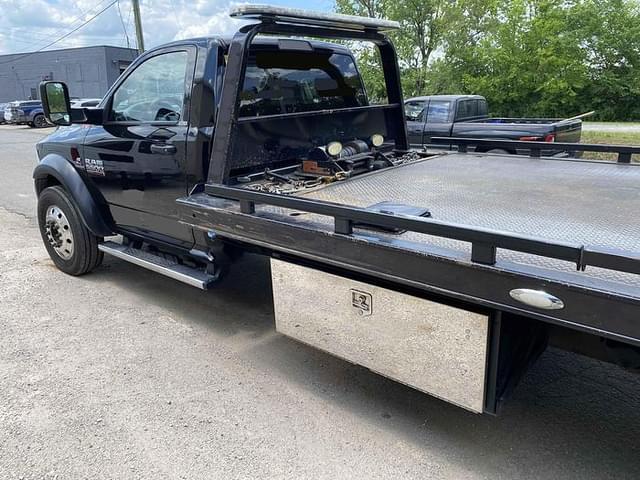Image of Dodge Ram 5500HD equipment image 4