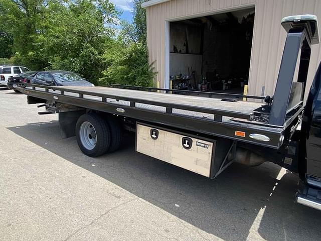 Image of Dodge Ram 5500HD equipment image 2