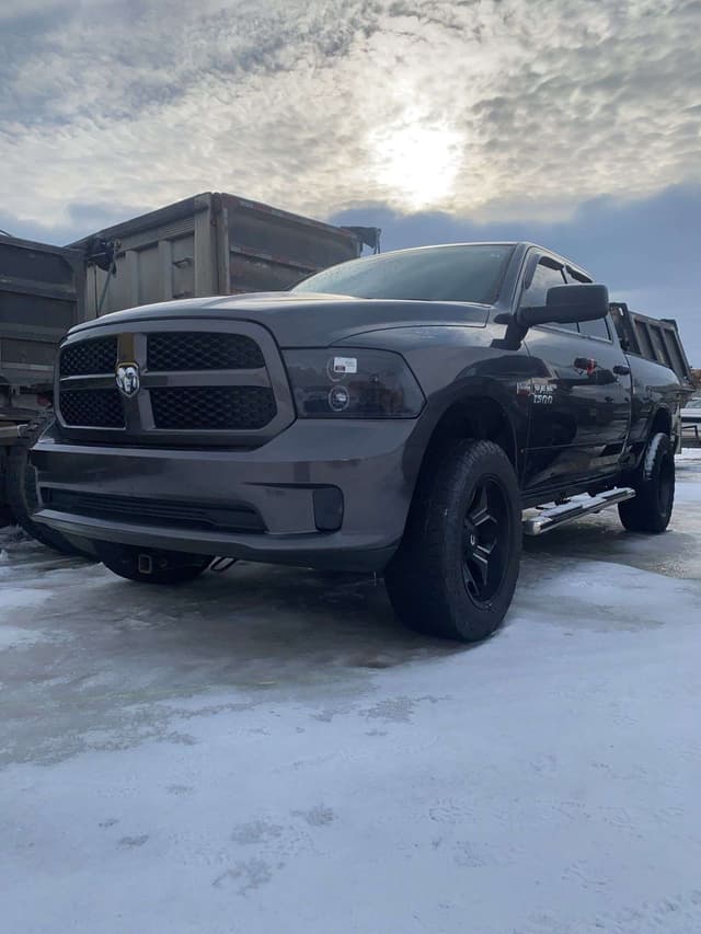 Image of Dodge Ram 1500 equipment image 1