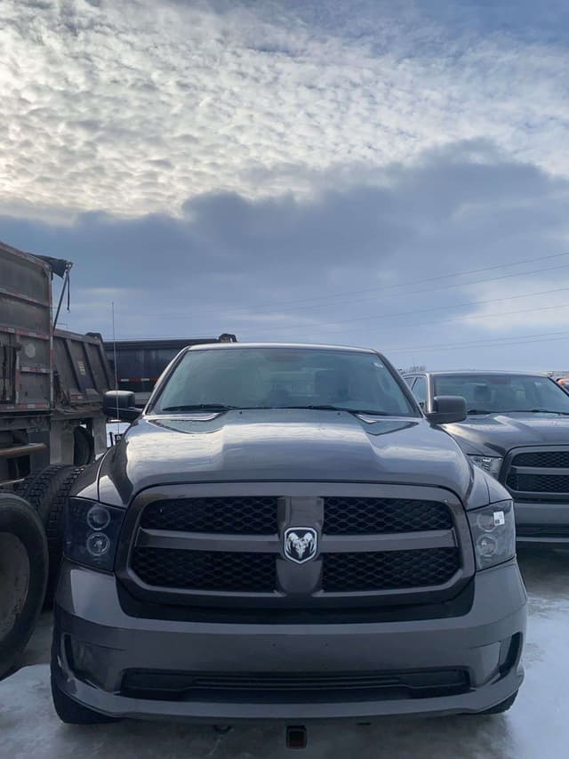 Image of Dodge Ram 1500 equipment image 2