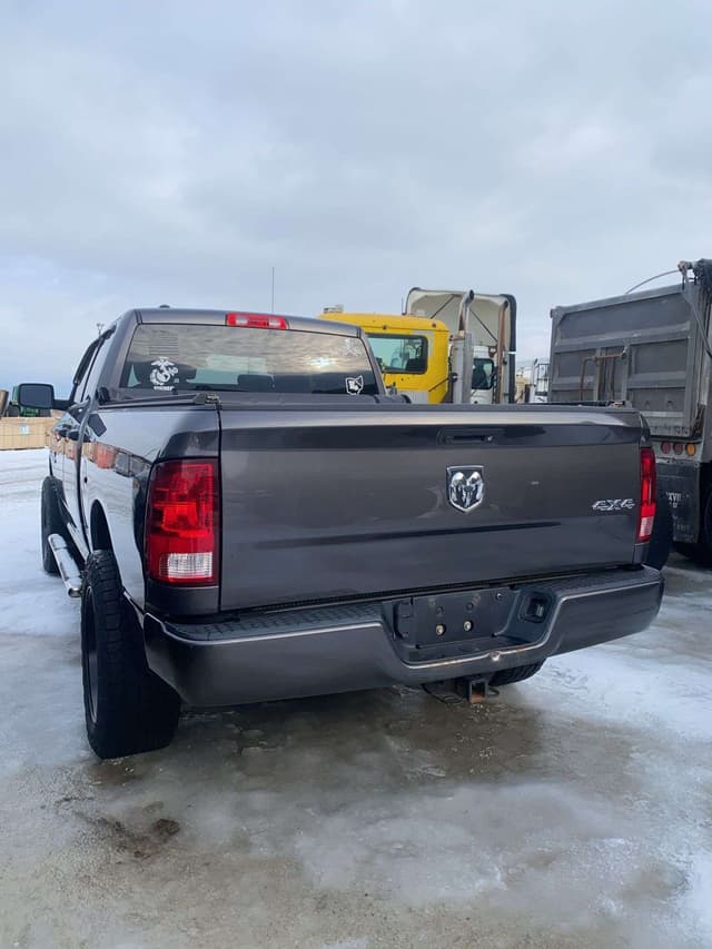 Image of Dodge Ram 1500 equipment image 4