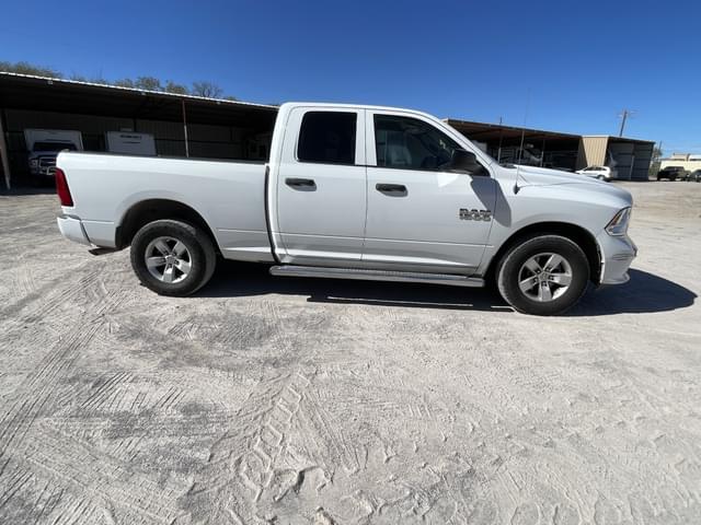 Image of Dodge Ram 1500 equipment image 3