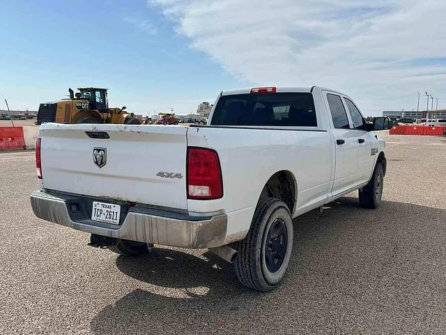 Image of Dodge Ram 2500 equipment image 3