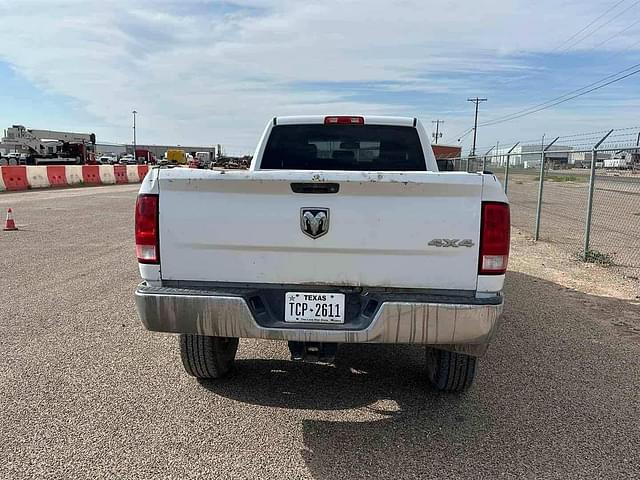 Image of Dodge Ram 2500 equipment image 4