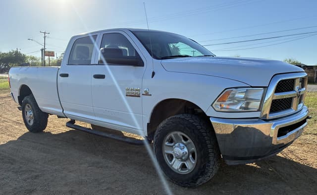 Image of Dodge Ram 2500 equipment image 2