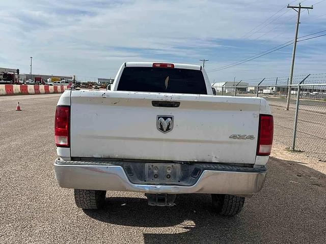 Image of Dodge Ram 2500 equipment image 4