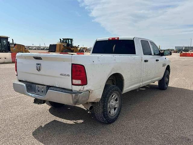 Image of Dodge Ram 2500 equipment image 3