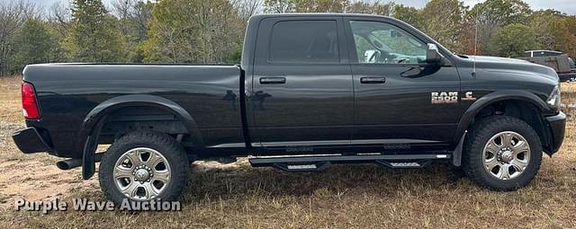 Image of Dodge Ram 2500 equipment image 3