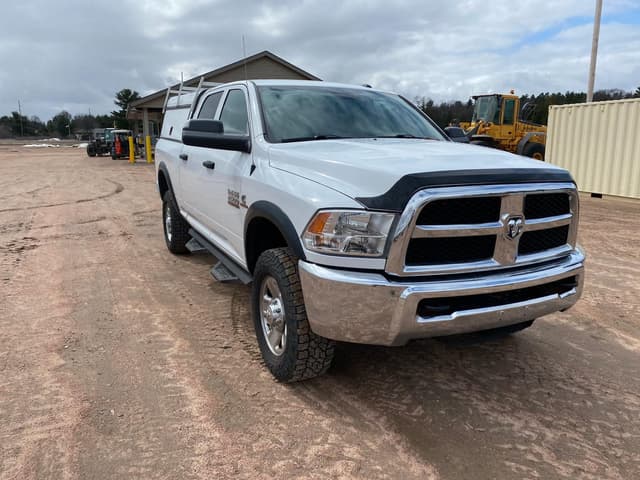 Image of Dodge Ram 2500 equipment image 2