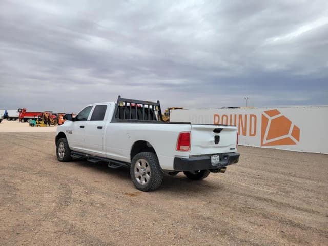 Image of Dodge Ram 2500 equipment image 2