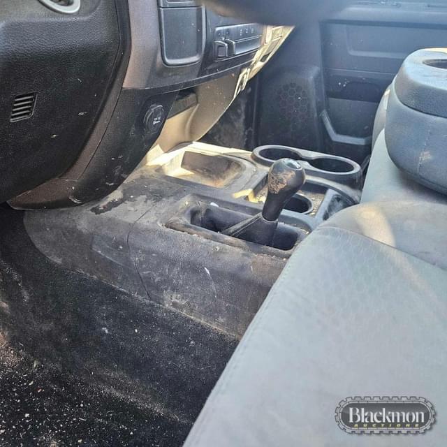 Image of Dodge Ram 2500 equipment image 3