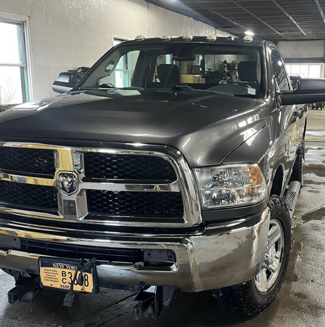 Image of Dodge Ram 2500HD equipment image 3