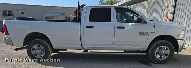 Image of Dodge Ram 2500HD equipment image 3