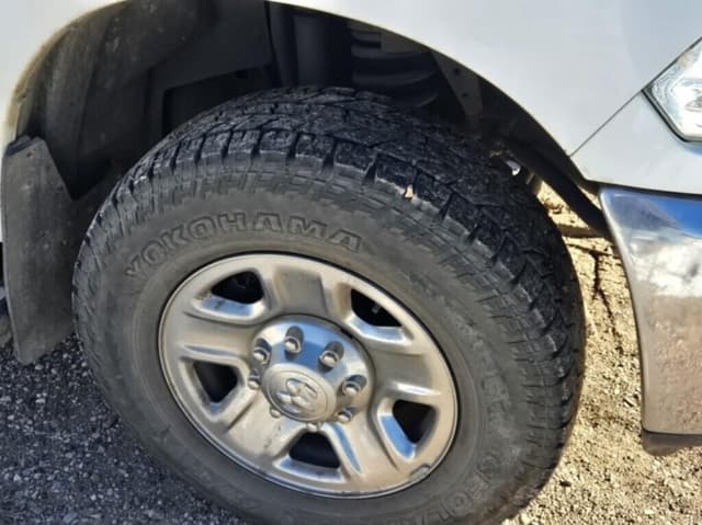 Image of Dodge Ram 3500 equipment image 3