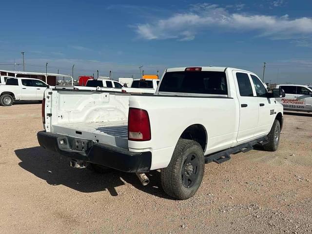Image of Dodge Ram 3500 equipment image 3