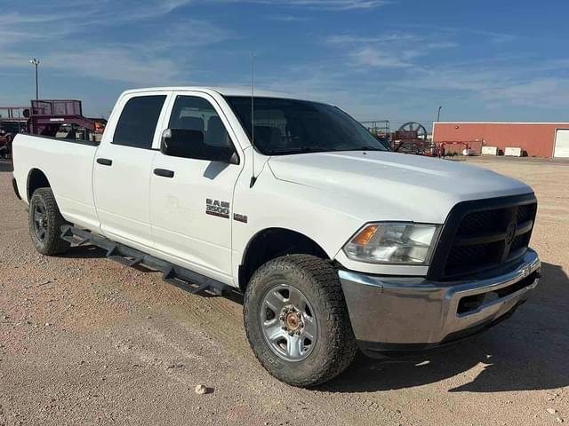 Image of Dodge Ram 3500 equipment image 2