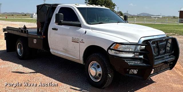 Image of Dodge Ram 3500 equipment image 2