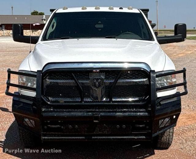 Image of Dodge Ram 3500 equipment image 1