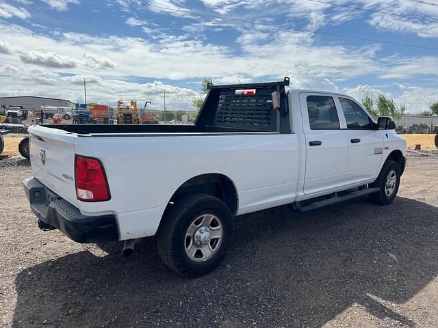 Image of Dodge Ram 3500 equipment image 2