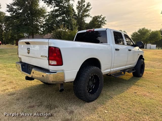 Image of Dodge Ram 3500 equipment image 4