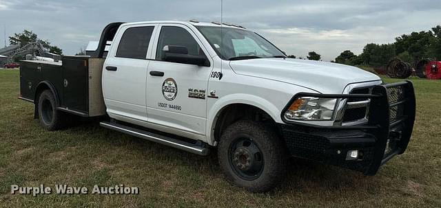 Image of Dodge Ram 3500 equipment image 2