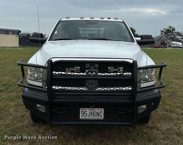 Image of Dodge Ram 3500 equipment image 1