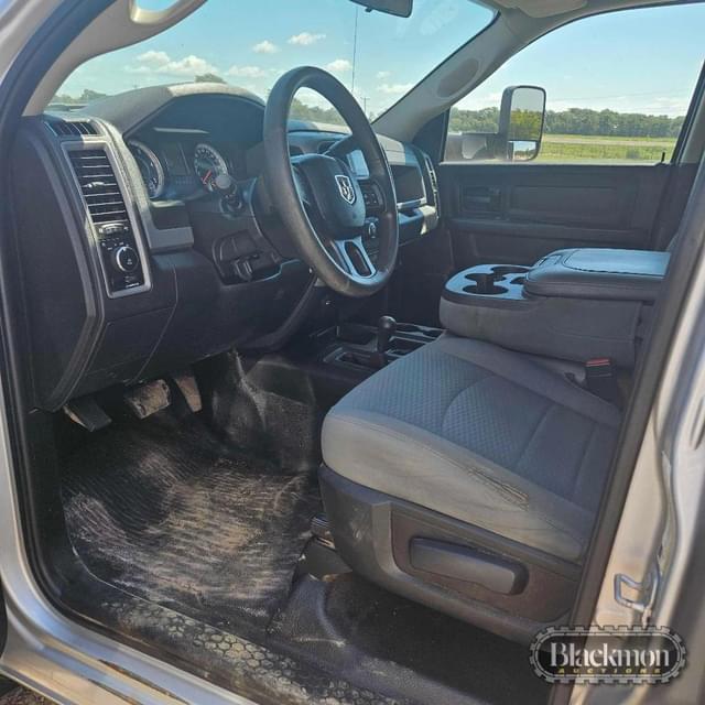 Image of Dodge Ram 4500HD equipment image 2