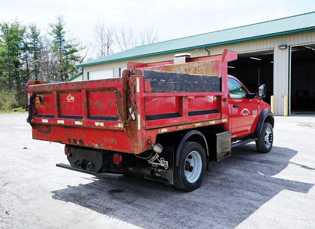 Image of Dodge Ram 5500HD equipment image 4