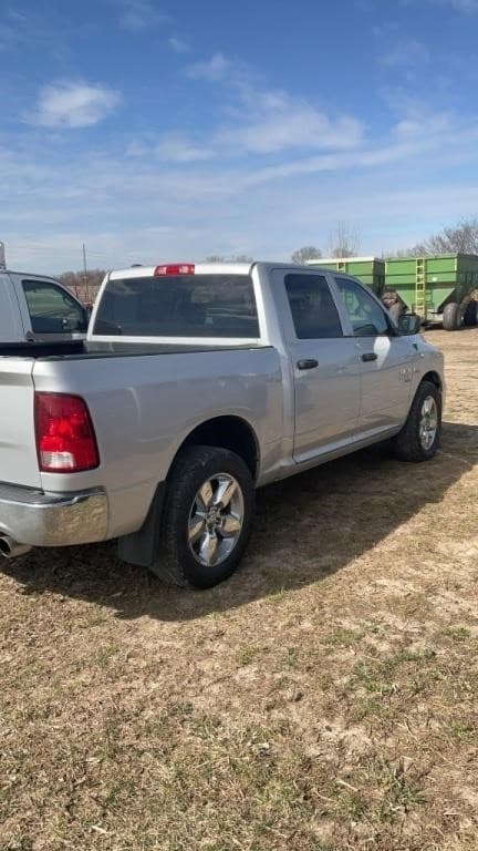 Image of Dodge Ram 1500 equipment image 3