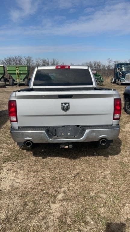 Image of Dodge Ram 1500 equipment image 2