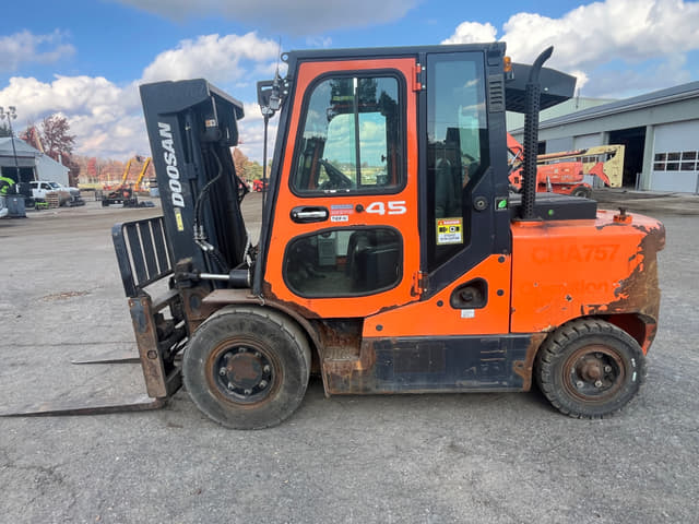 Image of  Doosan 45 equipment image 4