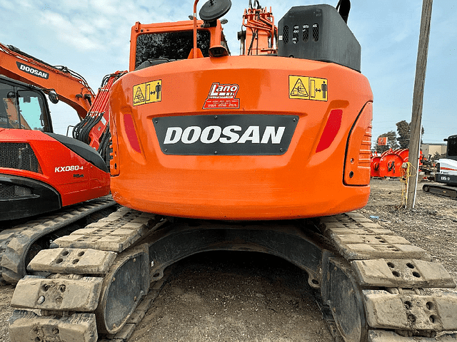 Image of  Doosan DX140LCR equipment image 4