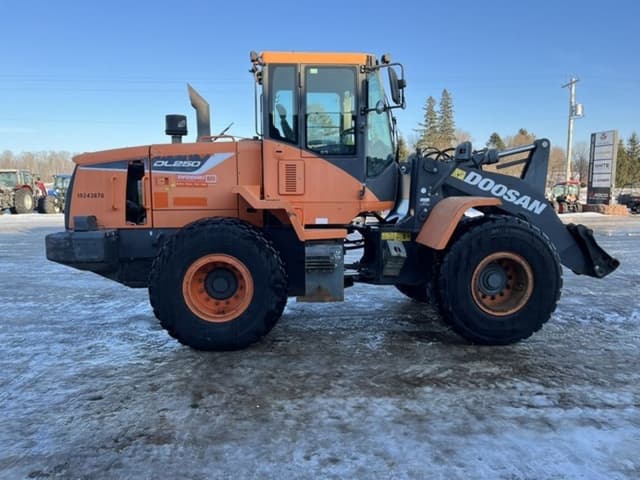 Image of Doosan DL250-5 equipment image 3