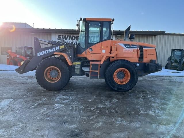 Image of Doosan DL250-5 equipment image 1