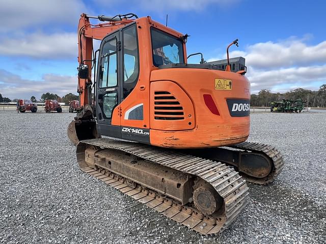 Image of  Doosan DX140LCR-5 equipment image 2