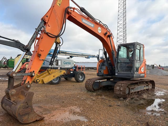 Image of  Doosan DX140LCR equipment image 1